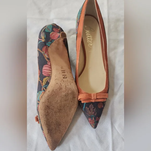 Butter Foliage Kitten Heels Sz 10 - Picture 3 of 5